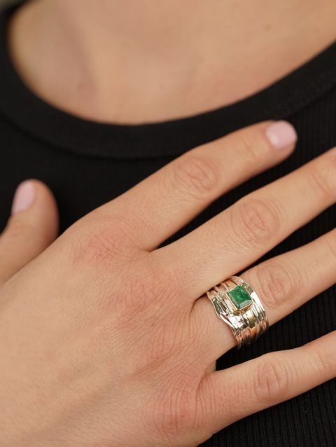 Silver and solid gold wired ring with emerald